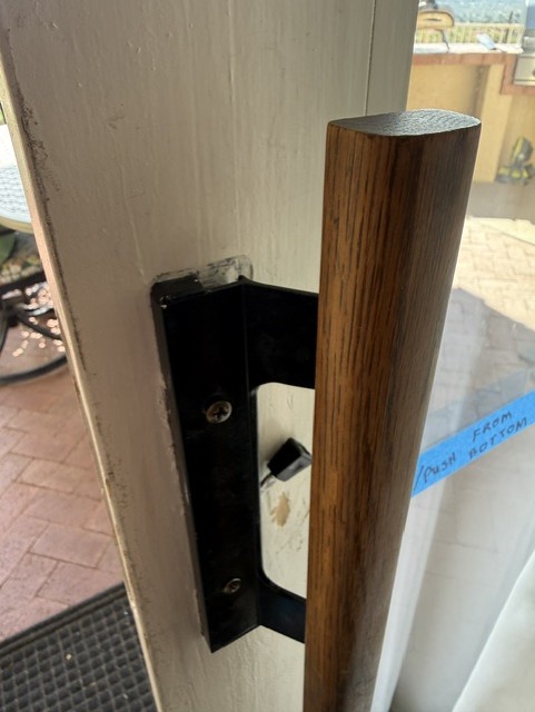 Sliding door latch 4